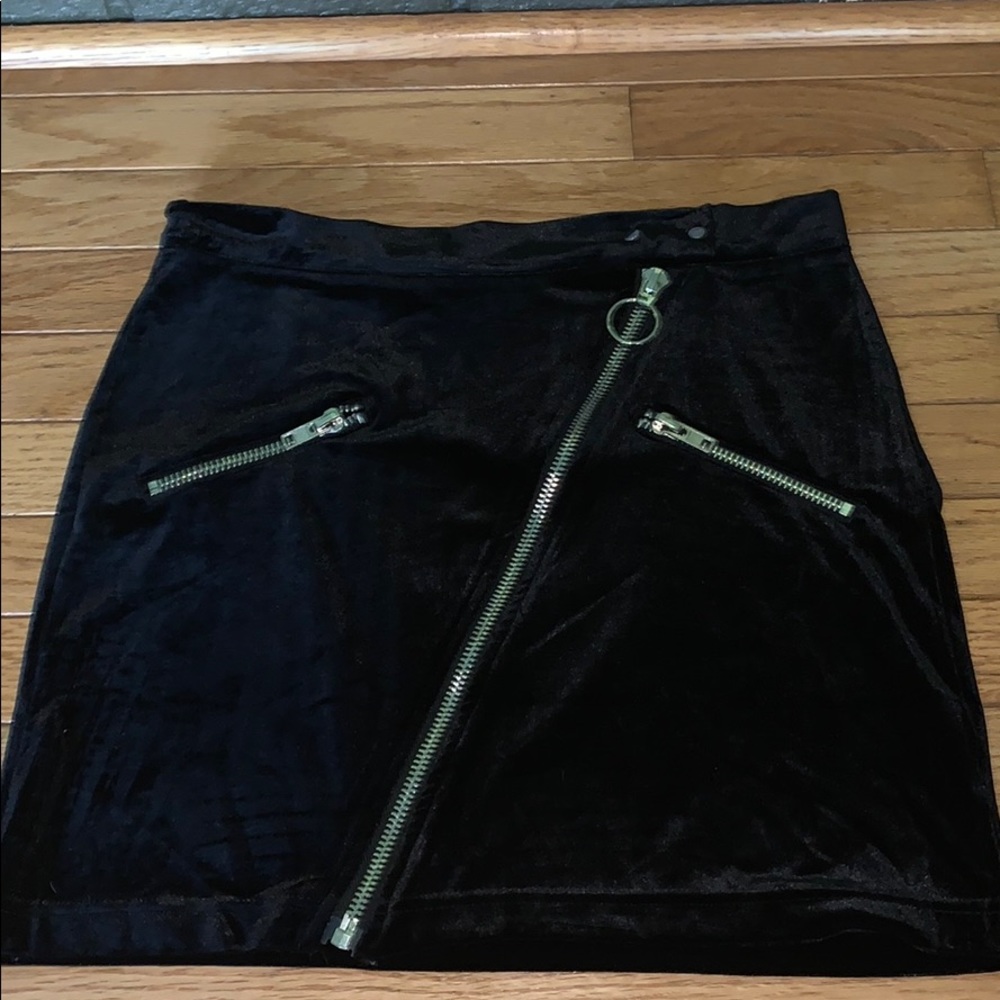 Velvet zipper mini skirt
